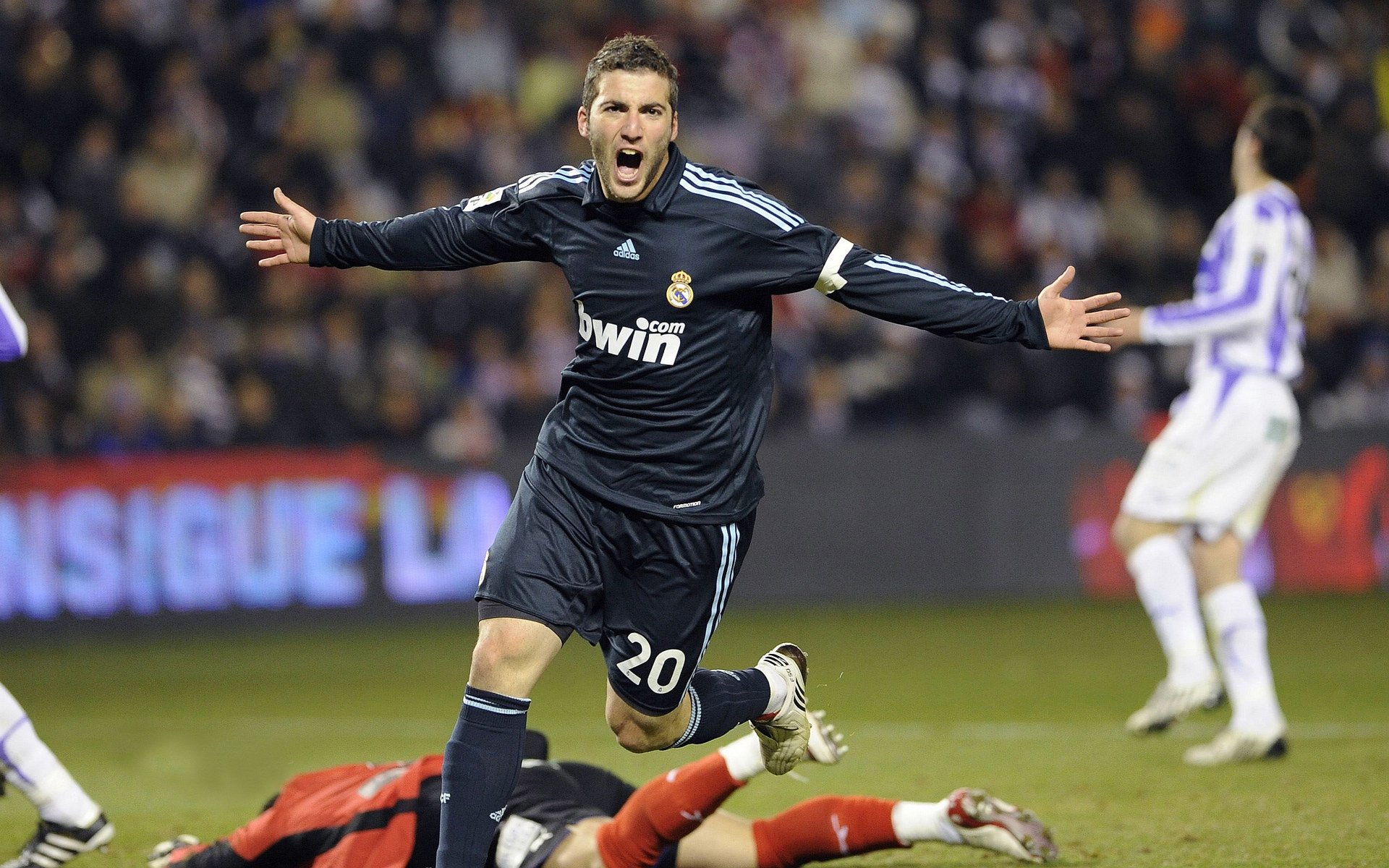 世界排名争夺战之夜，迪马利亚让比赛提前失去悬念