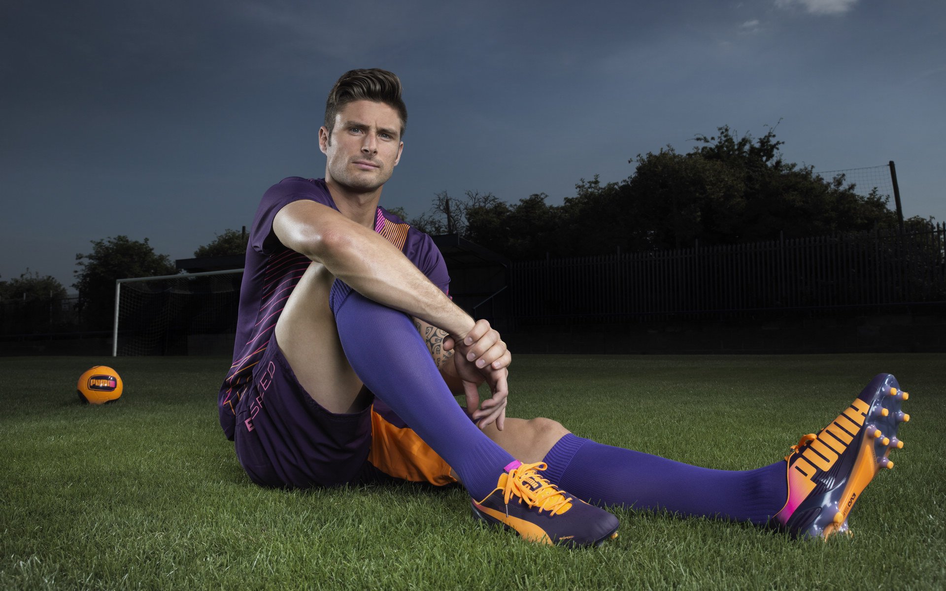 欧冠半决赛之夜,拉亚数据全面爆炸,门将新定义诞生