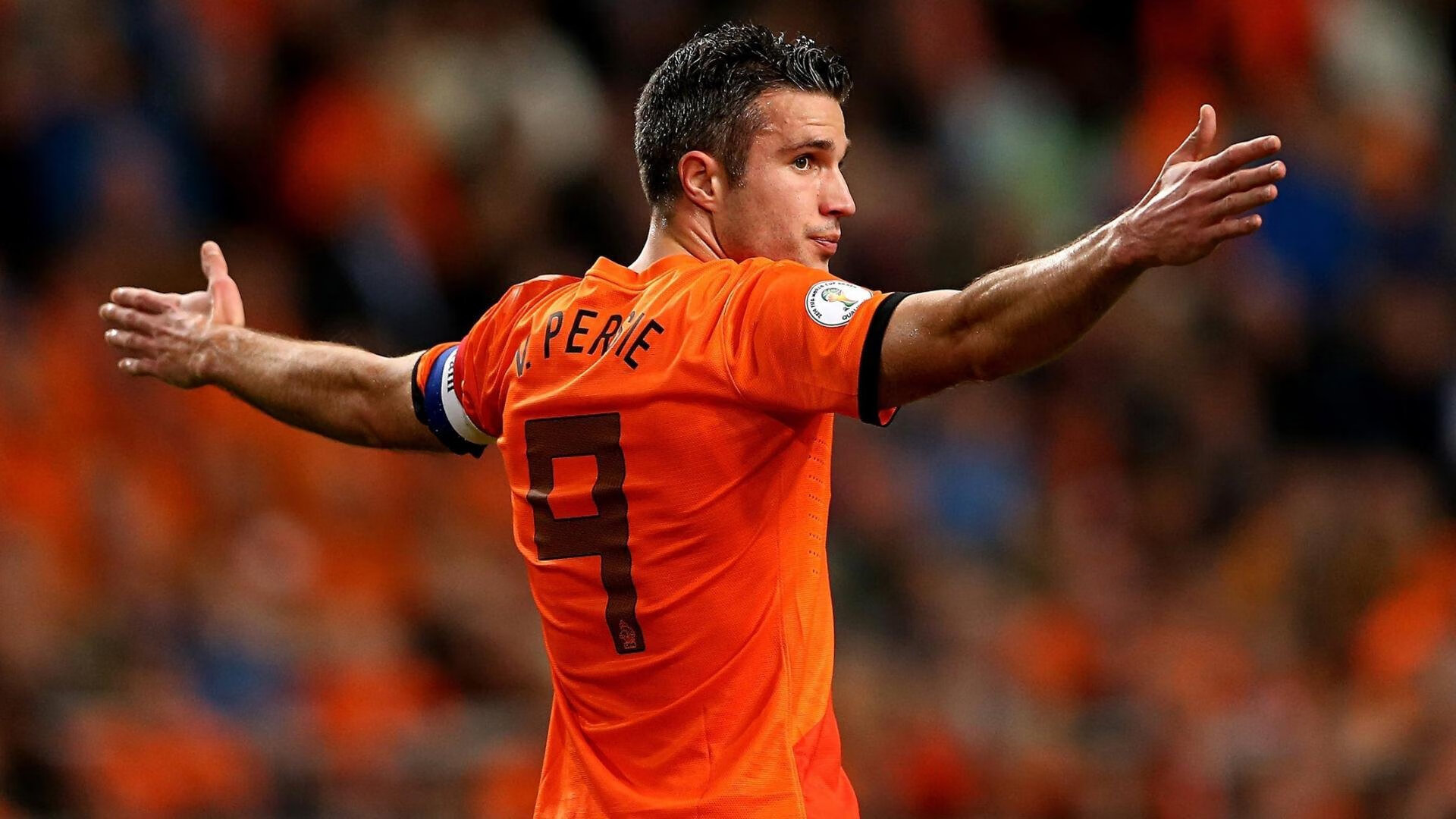 当英格拉姆高光刺破天际,勇士已悄然制霸雄鹿—新王旧主的时代交响