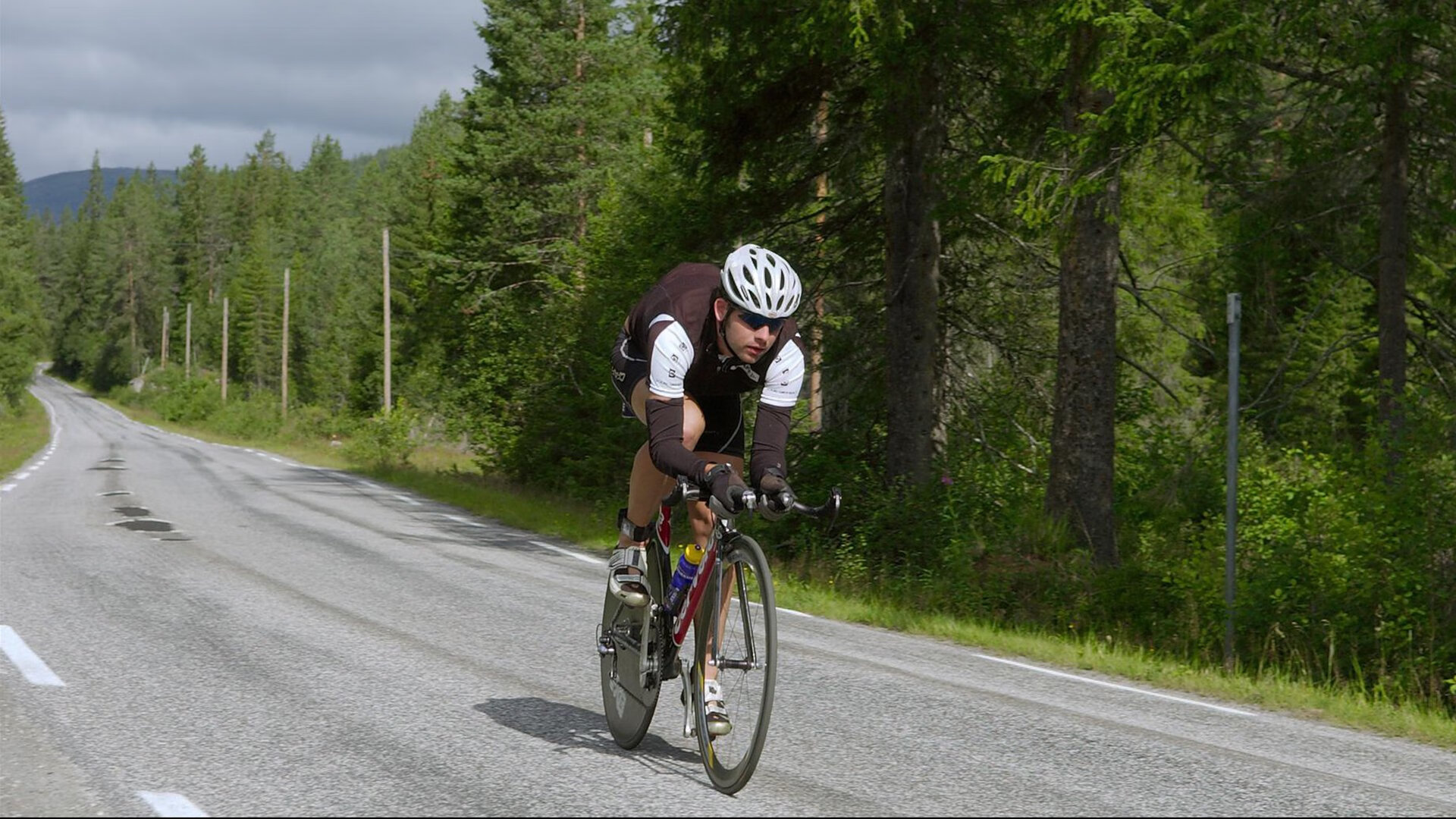 摩纳哥节奏掌控佛罗伦萨，阿坎吉成为关键先生